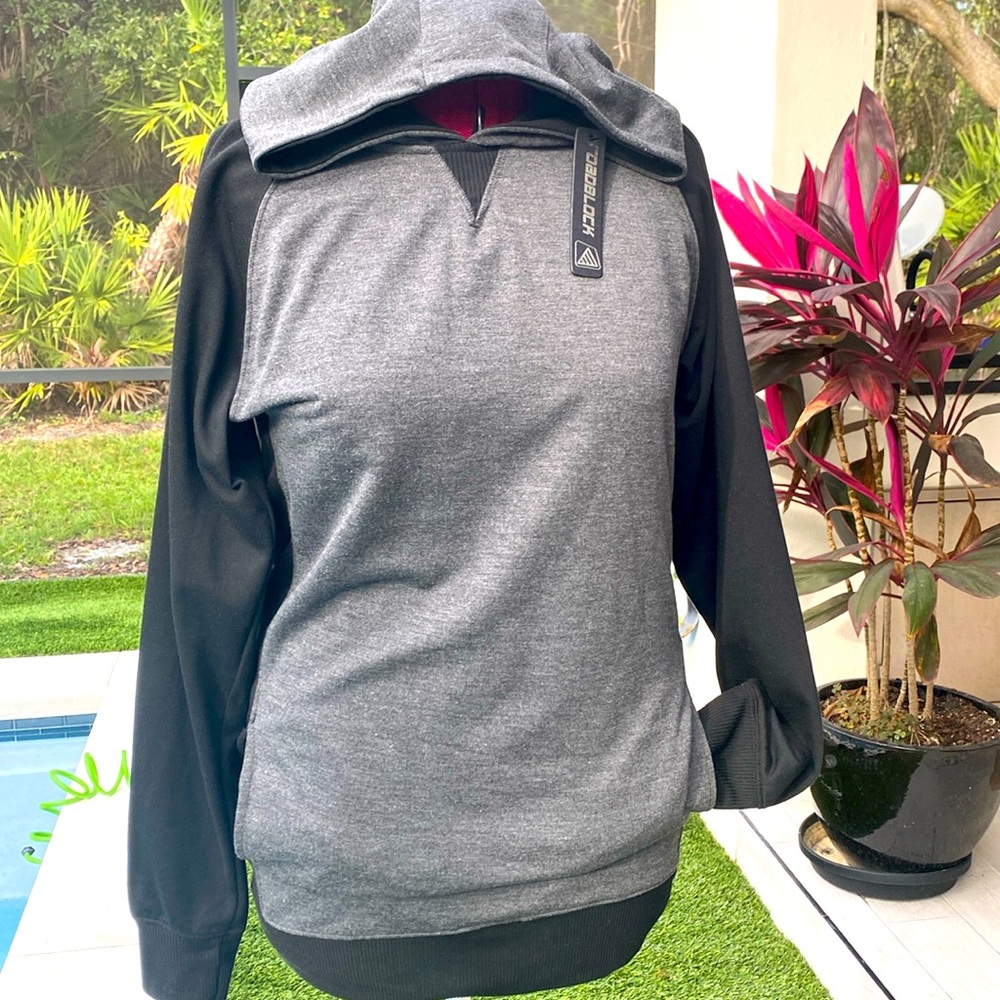 NWT Roadblock Pullover Lined hoodie, has pockets |Size Large